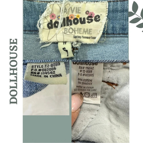 🛍️3/$40 Dollhouse Denim Shorts Peekaboo Lace Detail Front Zipper  Size 11 - Picture 5 of 5